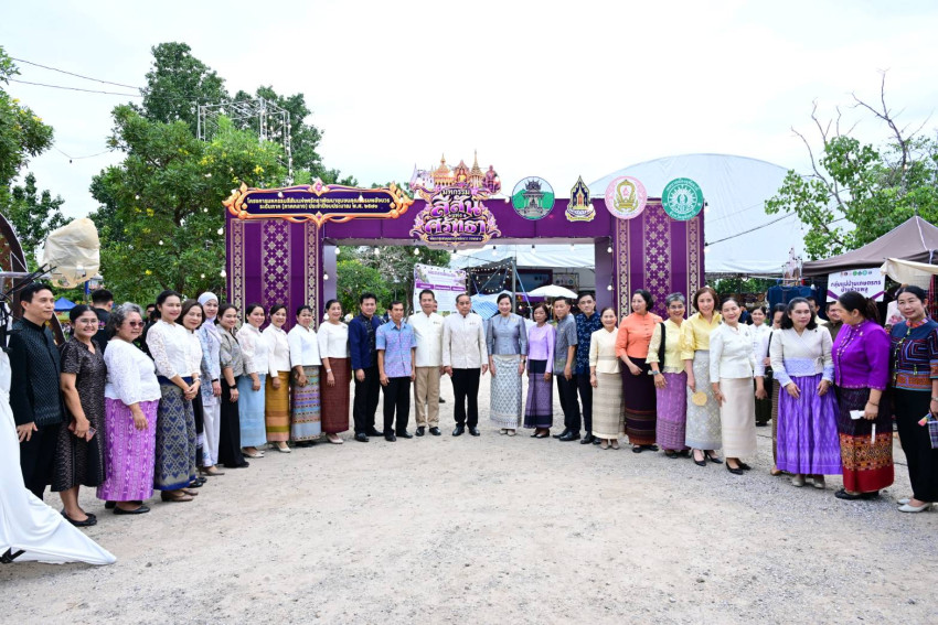 กระทรวงวัฒนธรรม เดินหน้าโครงการพลังบวรในมิติศาสนา ขับเคลื่อนสังคมคุณธรรม  เปิด “มหกรรมสีสันแห่งศรัทธา” ระดับภาคกลาง เชื่อมหลักธรรมทางศาสนา   [..]